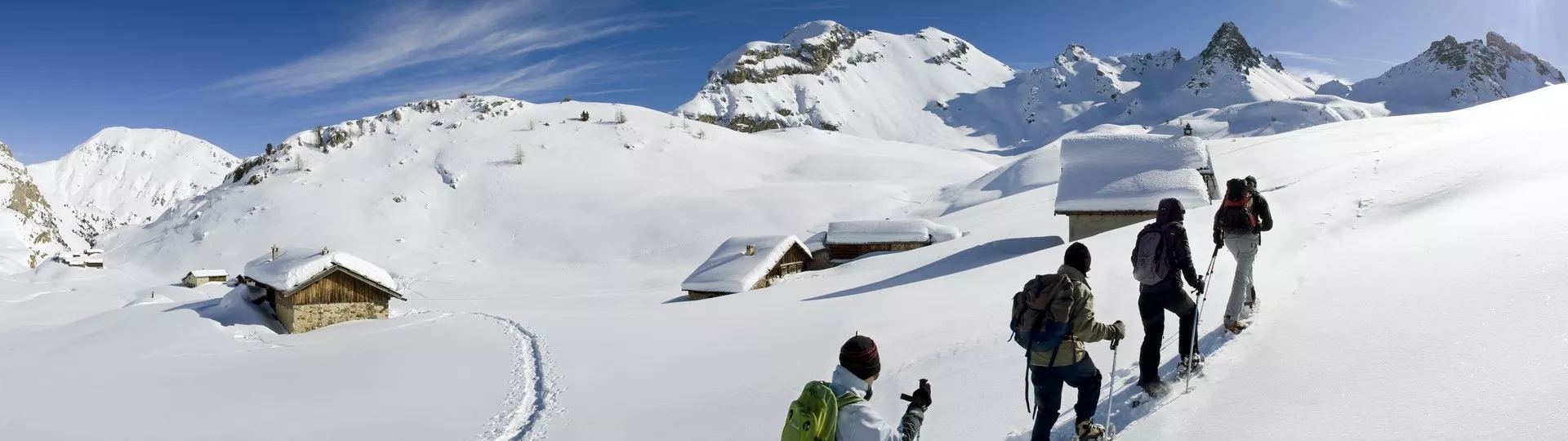 RAQUETTES ET BIEN-ETRE DANS LE QUEYRAS en Hôtel en Liberté