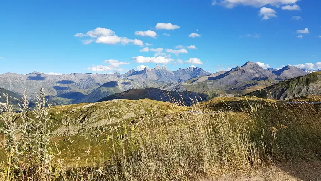 media-library75bcu0718nfv16EvuHy