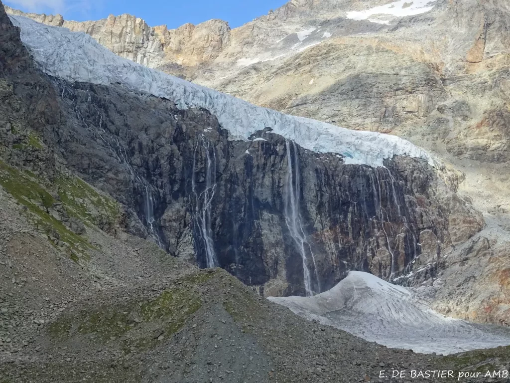 media-libraryv8lbuk0cl44e1ilvh9V