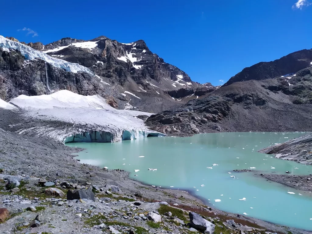 media-library3432odf86mbq7DFLYBR