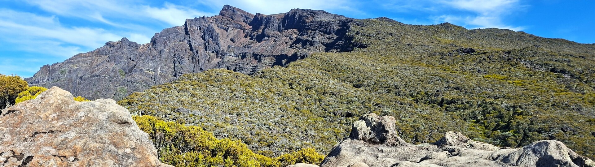TREK ET SOMMETS DE LA REUNION