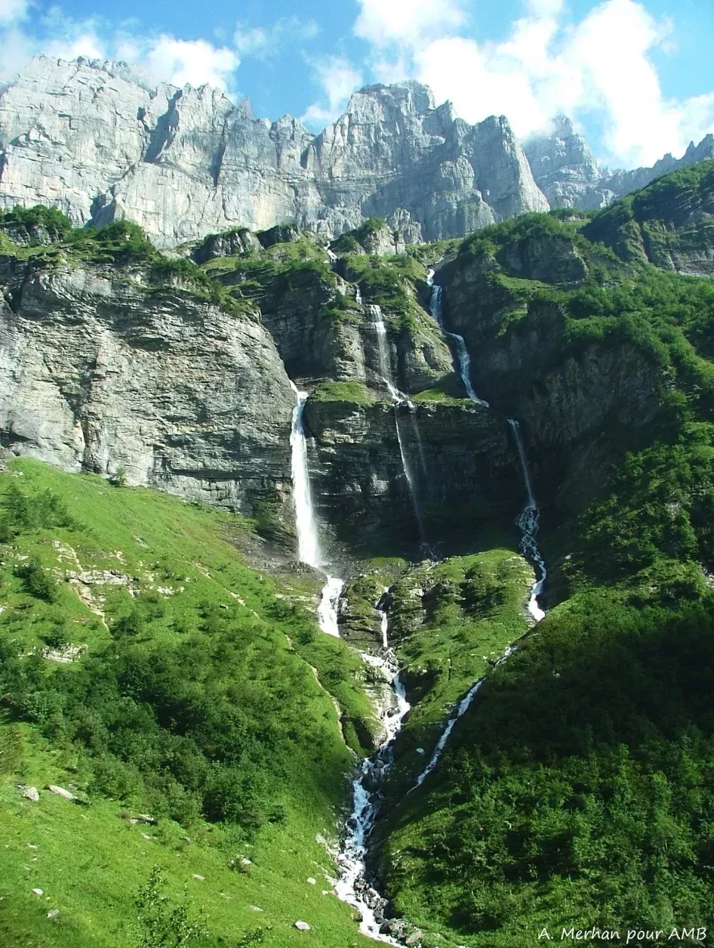 media-librarypk0fj44a0mrt2jUQnrW