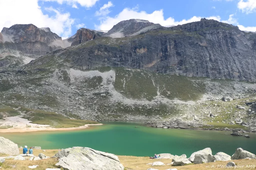 media-libraryg4jnco83br1c2FBKLbW