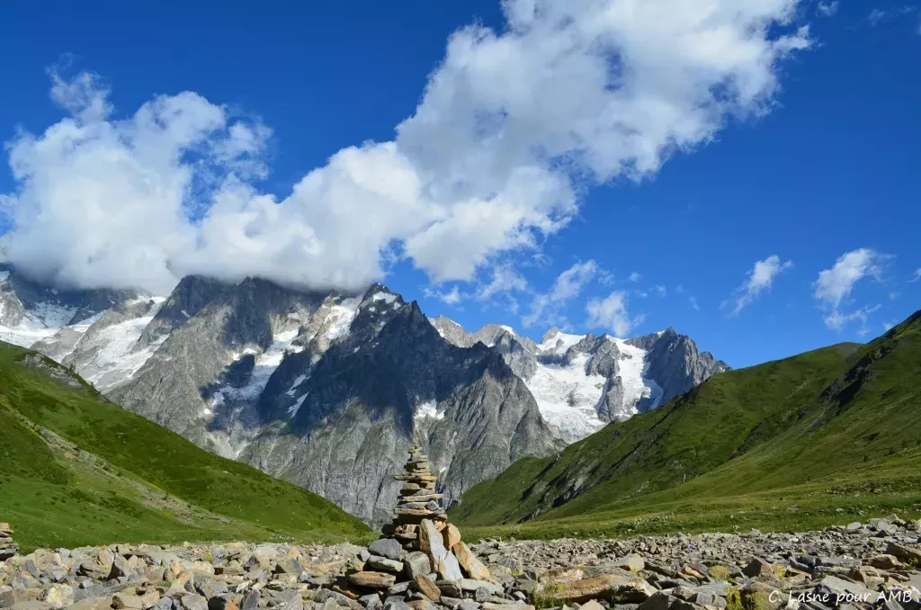 media-libraryb664f3kk51dr0KLhFzV