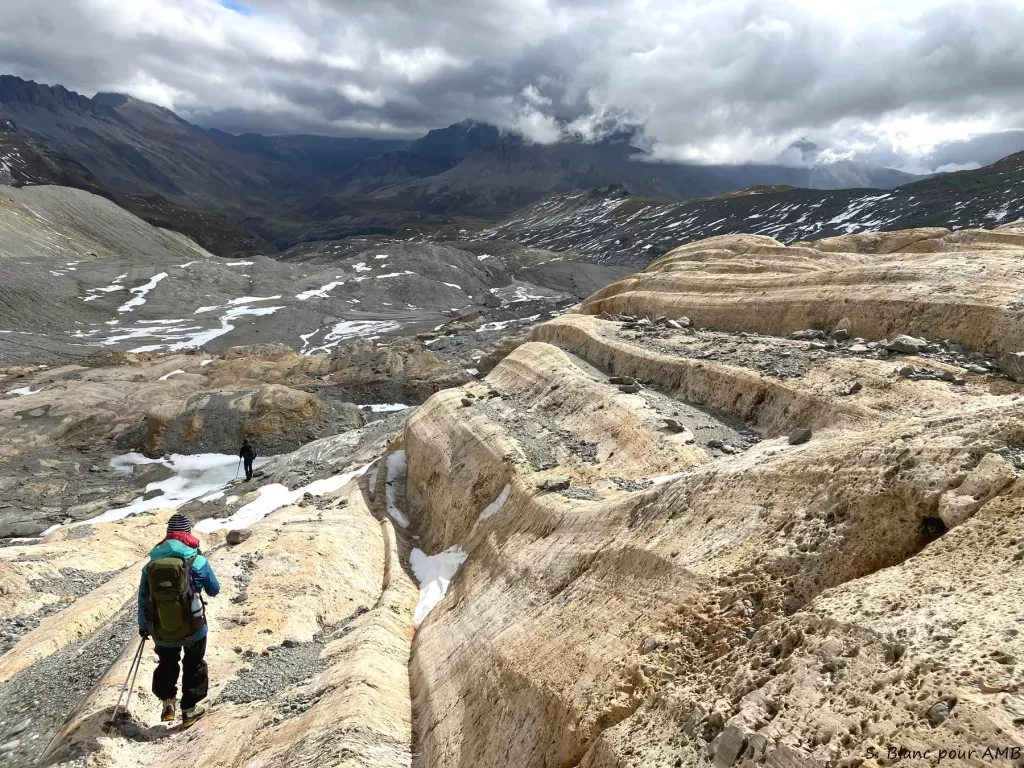 media-library8giio78bie4kaZZGB6S